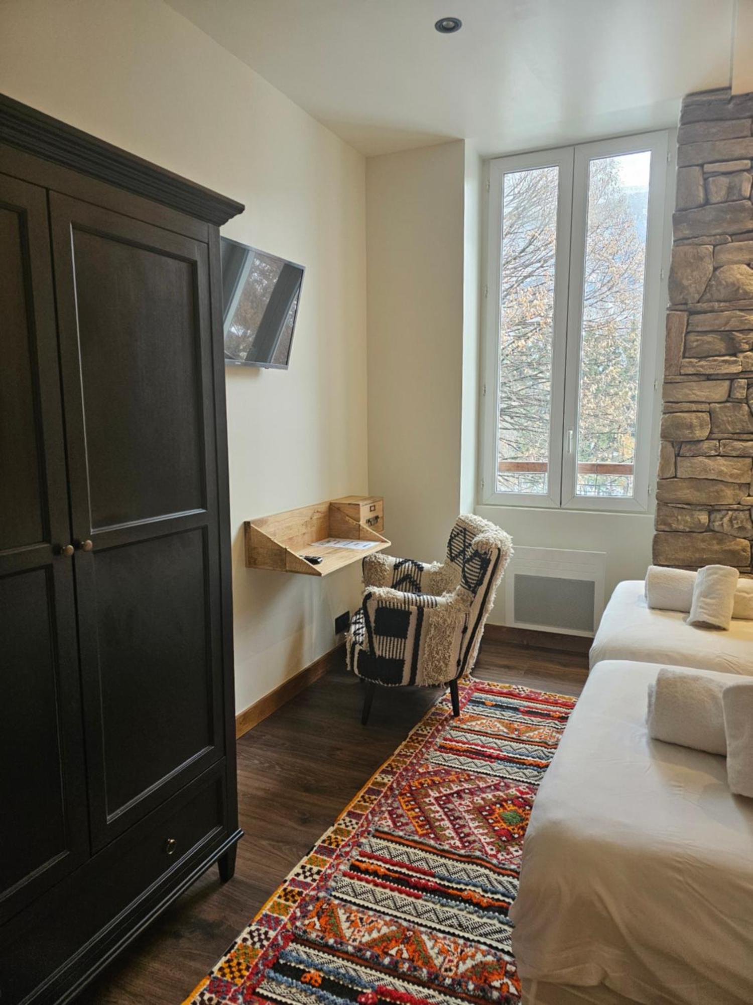 Superior Double Room Private Bathroom private toilets